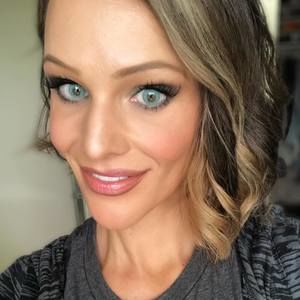 Meet your Posher, Carrie